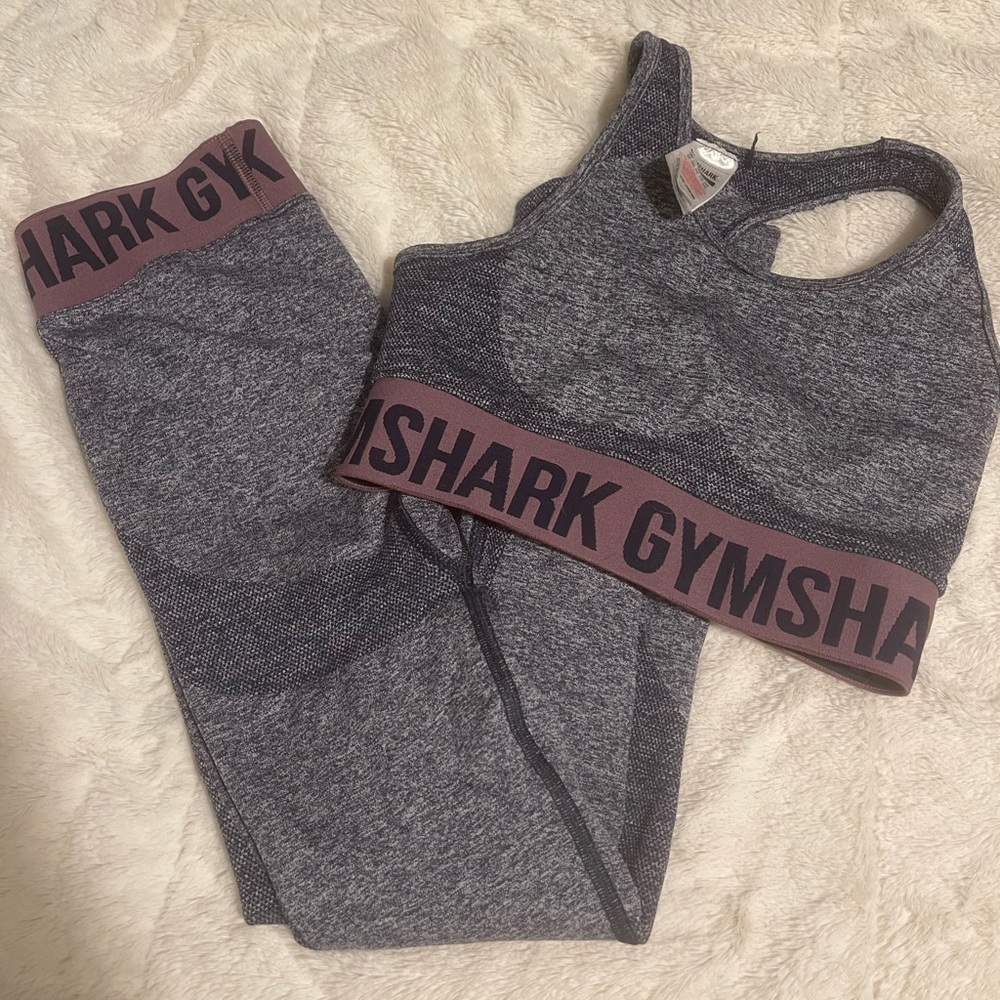 Gymshark sports bra and leggings size small